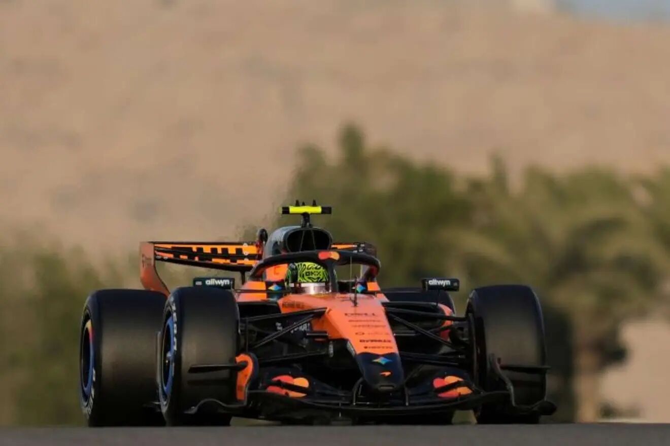 Norris, con su McLaren en Australia