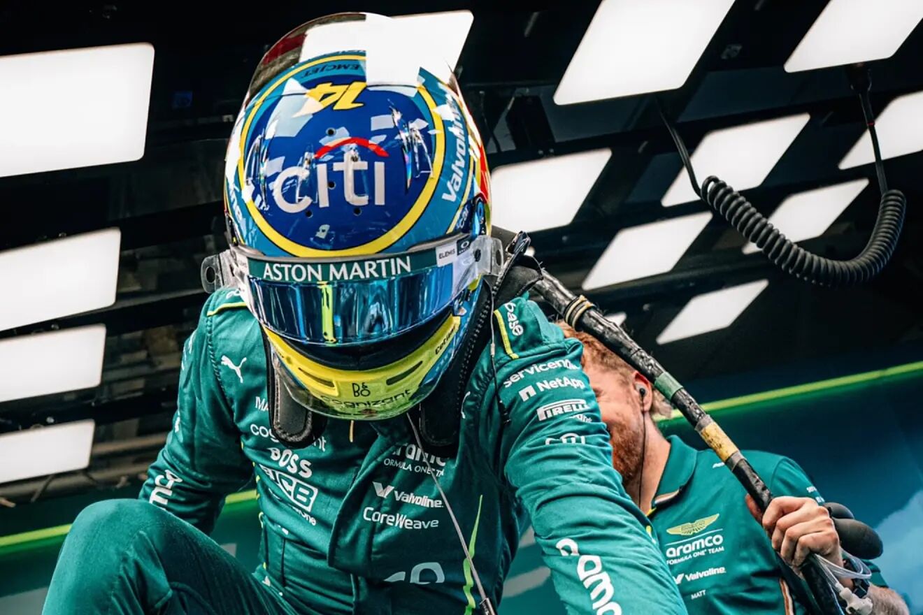 Fernando Alonso, en su Aston Martin