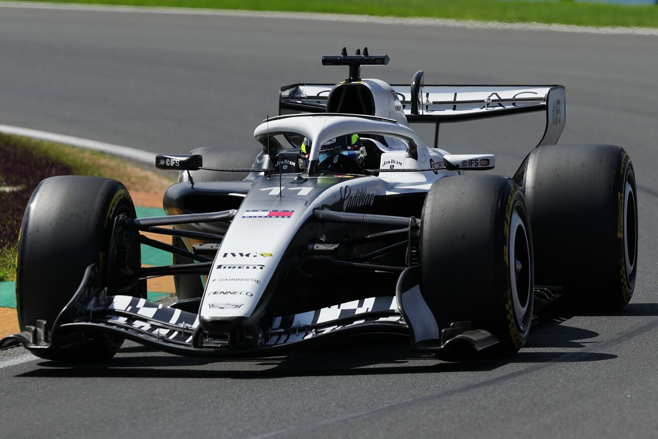 Checo P�rez, durante las pr�cticas en Australia