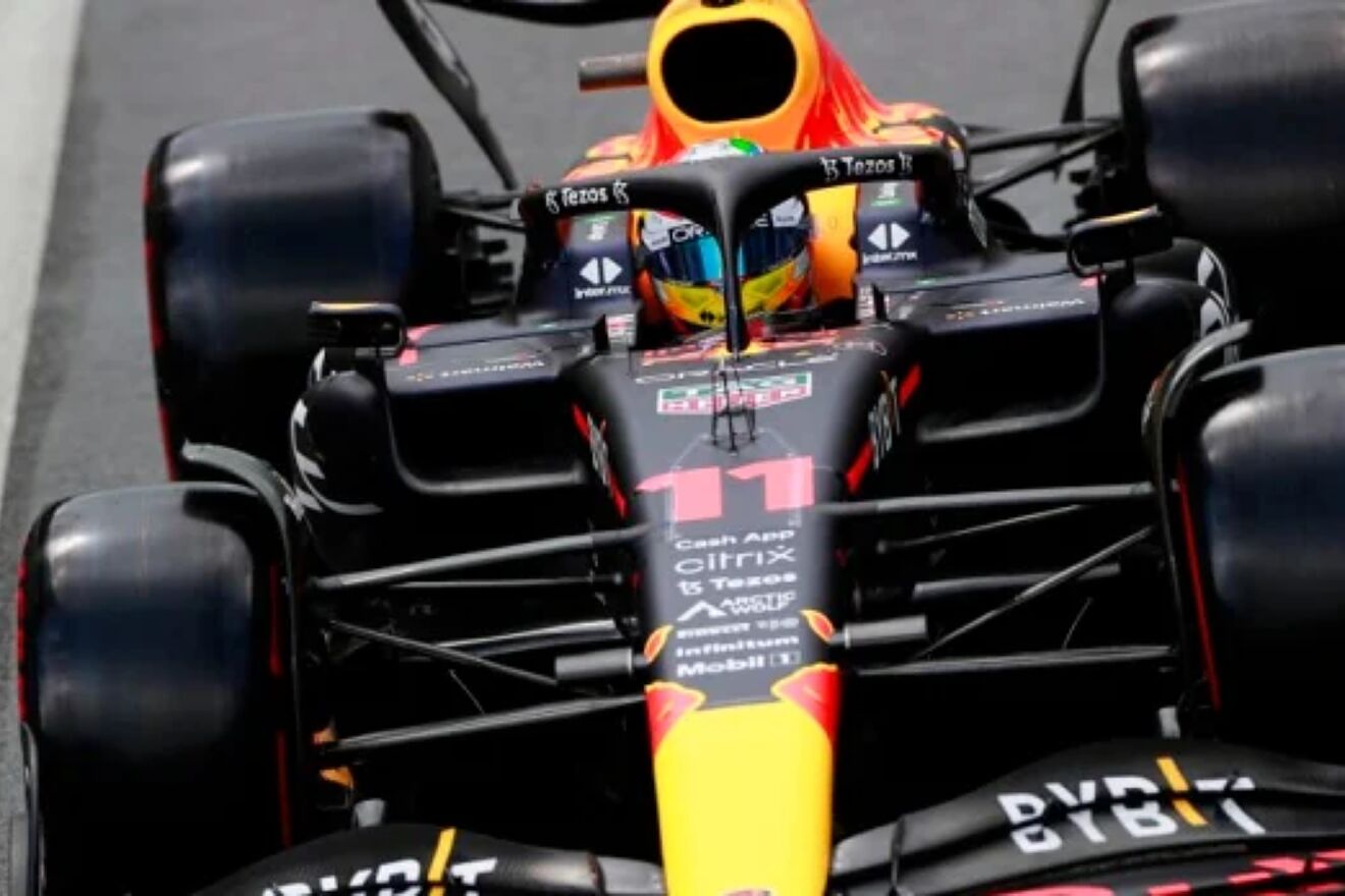 Checo, en su etapa en Red Bull con el 11