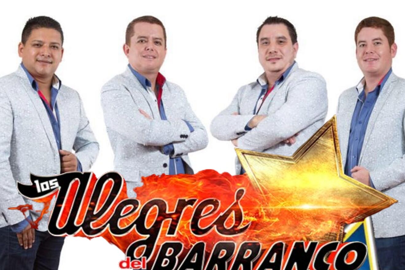 Los Alegres del Barranco vuelven a provocar con karaoke masivo de la canci�n de 'El Mencho'