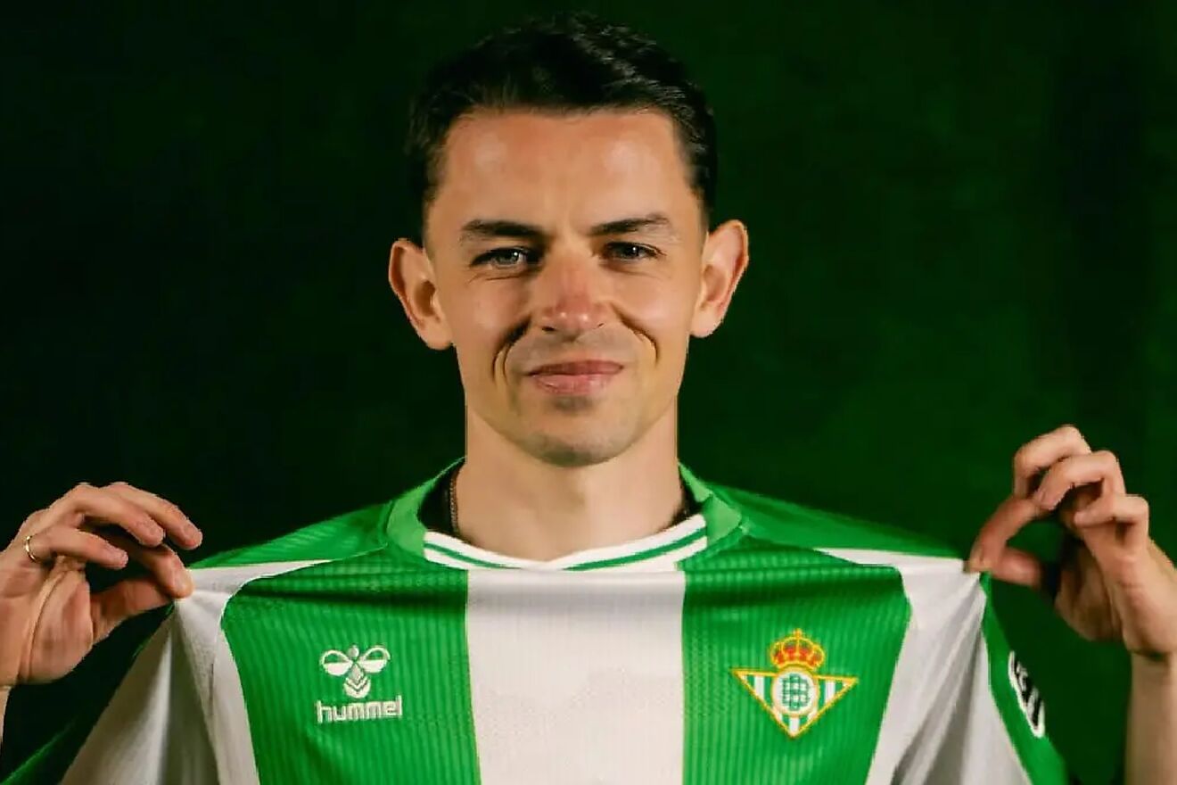 �lvaro Fidalgo, en su presentaci�n con el Betis