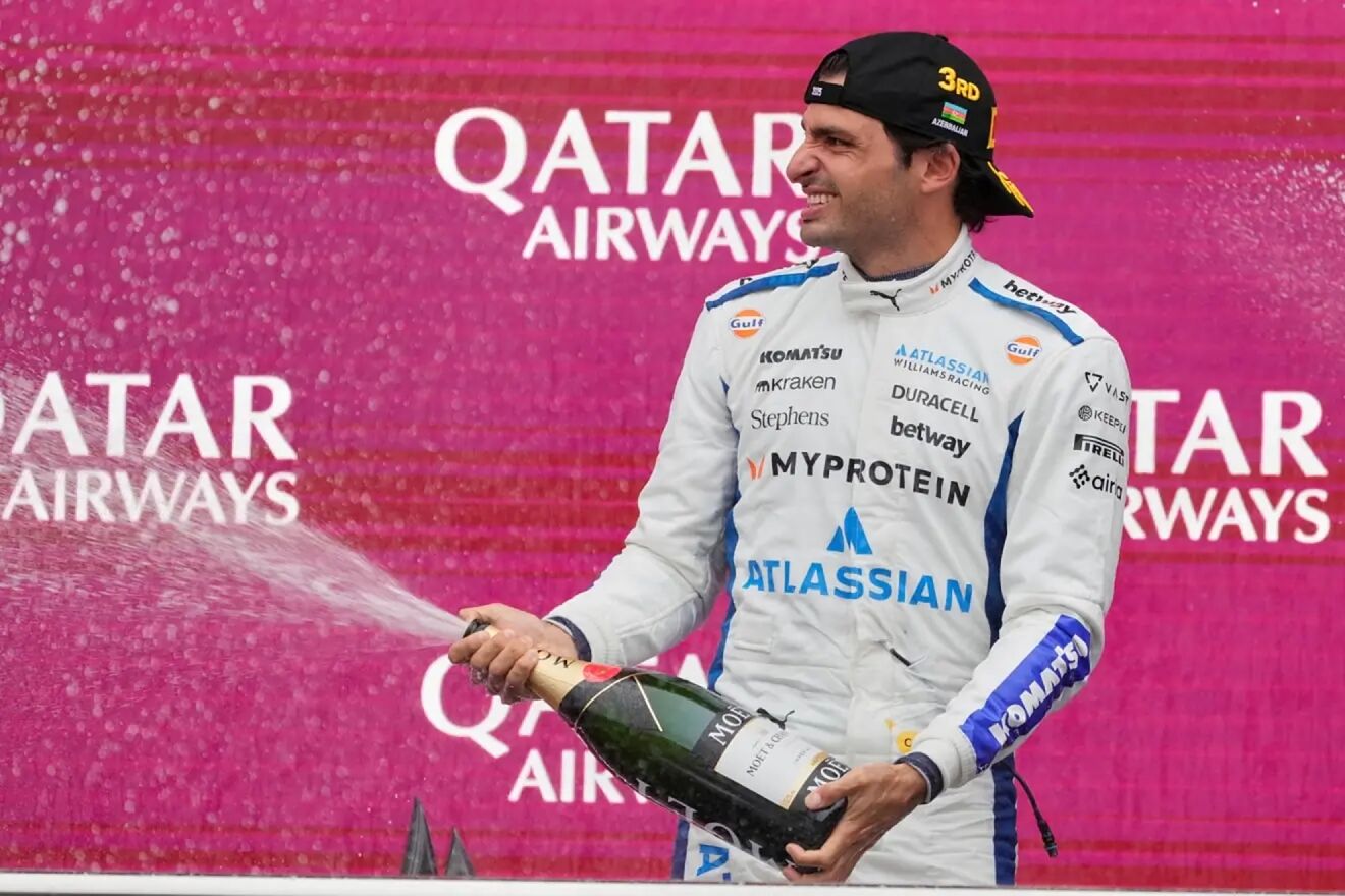 Sainz celebra un podium esta temporada