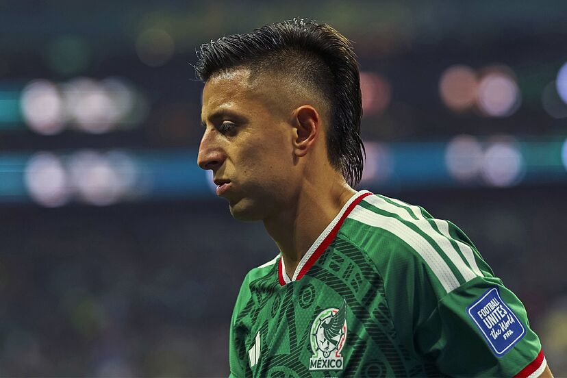 Alarma en Selección Mexicana? Hay dudas sobre si Piojo Alvarado podrá iniciar contra Inglaterra | MARCA México