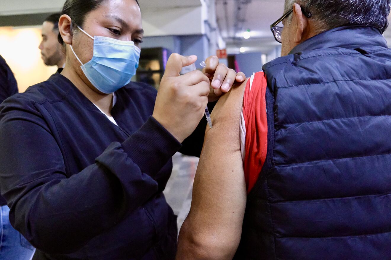 Regresa el uso de cubrebocas en México por brote de sarampión:...