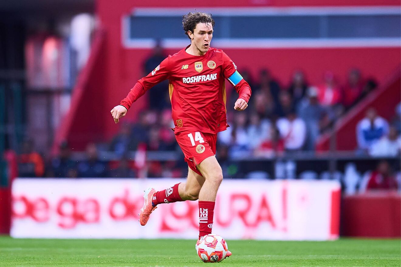 Marcel Ruiz ingresa a la cancha ante LA Galaxy y
