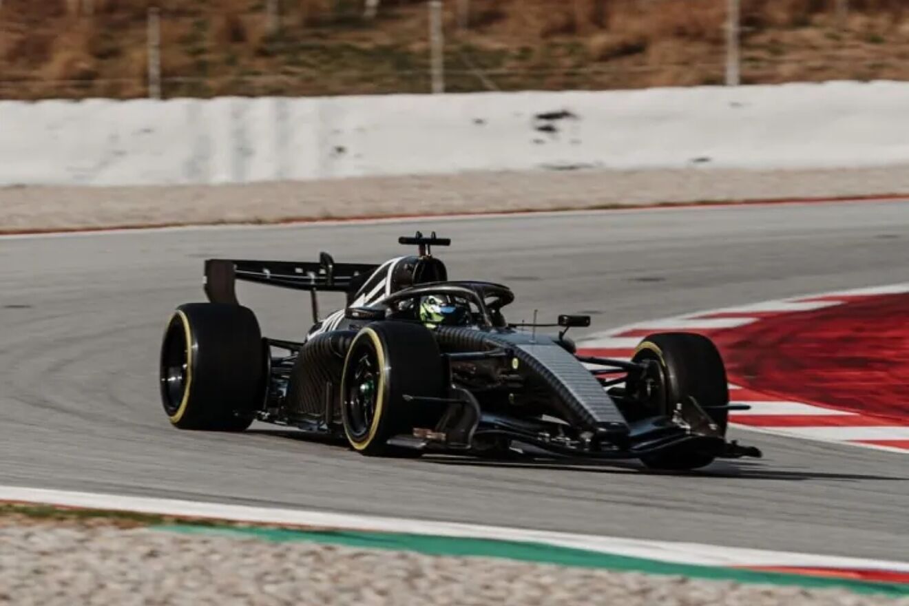 El Cadillac de Checo P�rez en los test