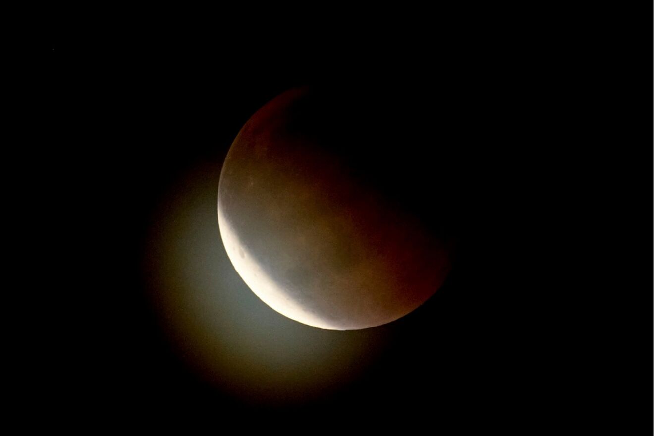 Eclipse lunar total: A qué hora se verá hoy en México y dónde...