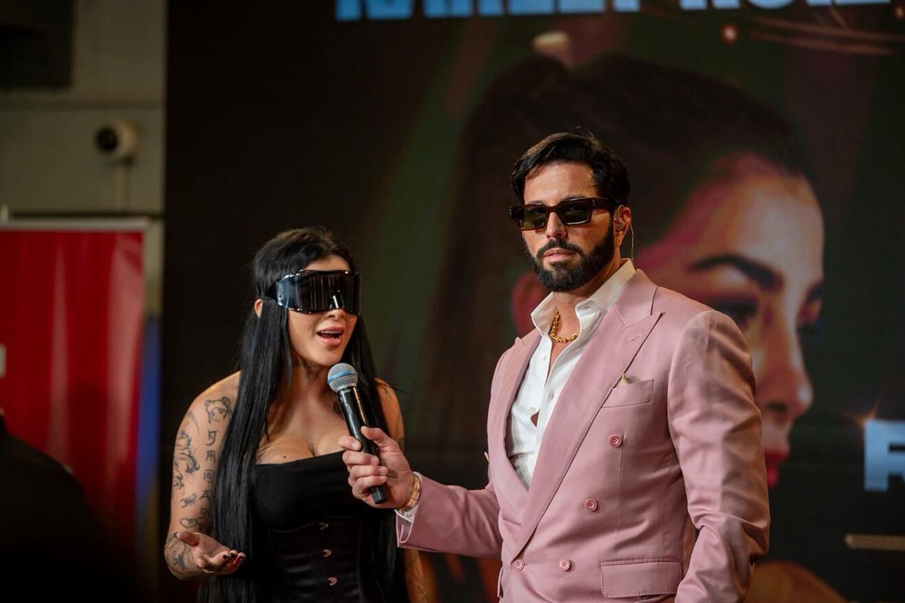 Poncho de Nigris va contra Karely Ruiz: Lanza amenaza y exhibe...