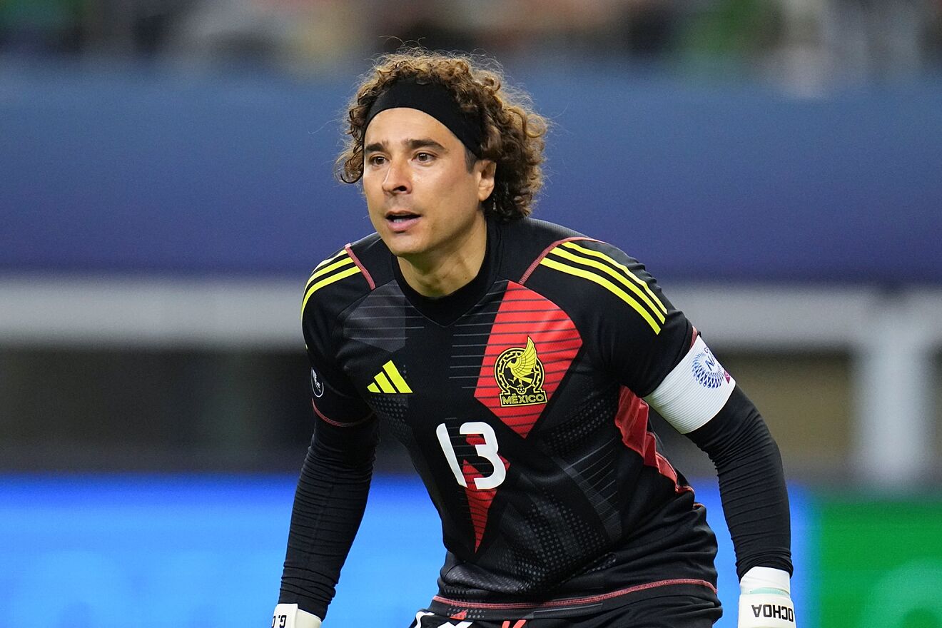 Guillermo Ochoa jugando con la Selecci�n Mexicana