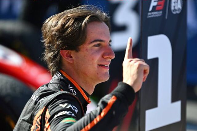 El piloto escuch� el himno mexicano en el podio.