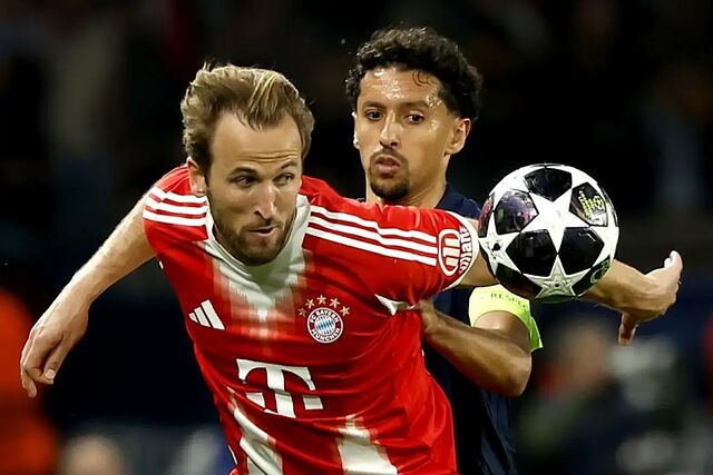 Harry Kane lucha por un bal�n con Marquinhos