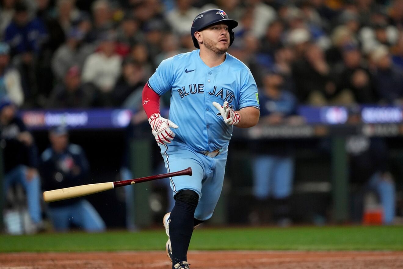 Alejandro Kirk: altura, cuadrangulares y estad�sticas del pelotero mexicano con los Toronto Blue Jays
