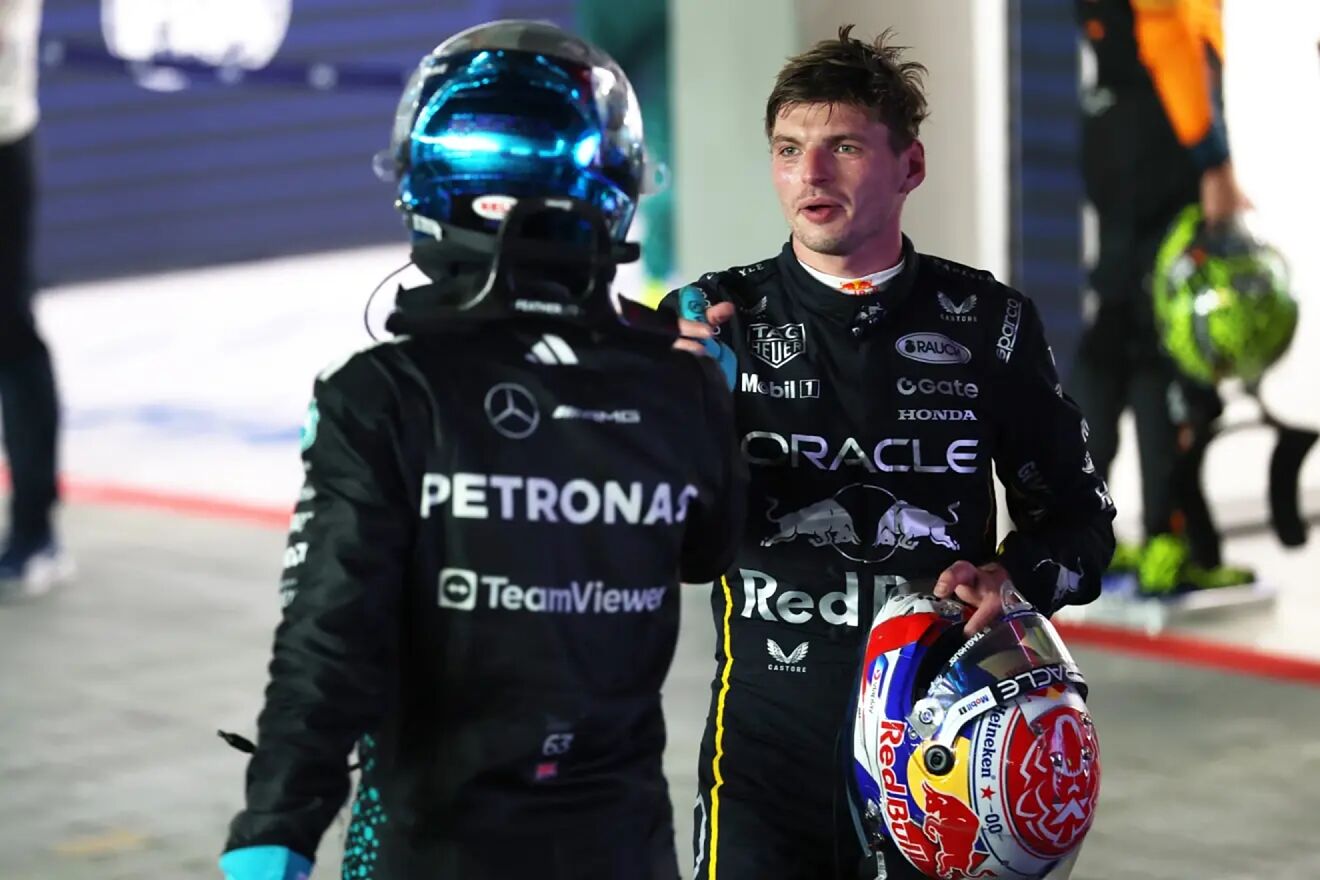 Verstappen saluda a Russell